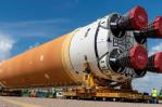 Cohete de la NASA que se usará en primera misión tripulada a la Luna sale de la fábrica Cohete de la NASA que se usará en primera misión tripulada a la Luna sale de la fábrica
