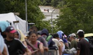 Panamá reporta disminución en cruces de migrantes por Darién tras cierre de pasos, pero flujo sigue