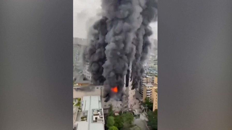 Seis muertos en un incendio ya extinguido en un centro comercial de China