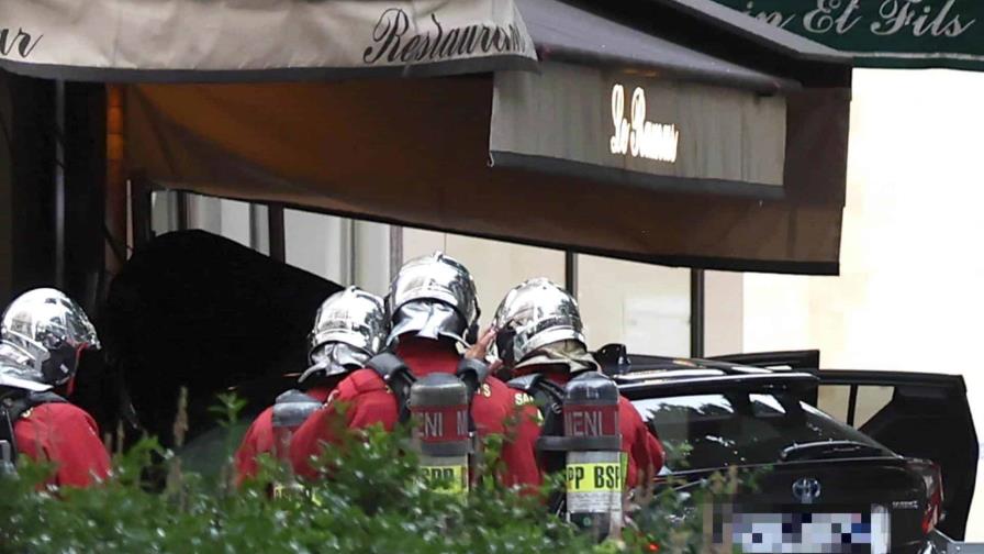 Un muerto y tres heridos graves por vehículo que embistió una terraza en París