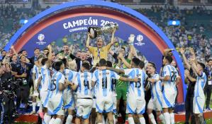 Autoridad deportiva de Argentina pide que selección se disculpe por sus cánticos racistas