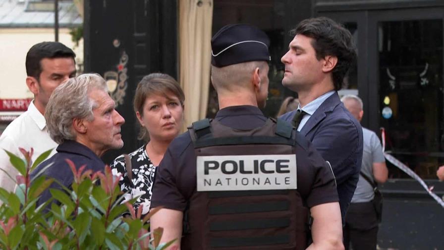 Un auto embiste la terraza de un restaurante en París y deja un muerto y seis heridos