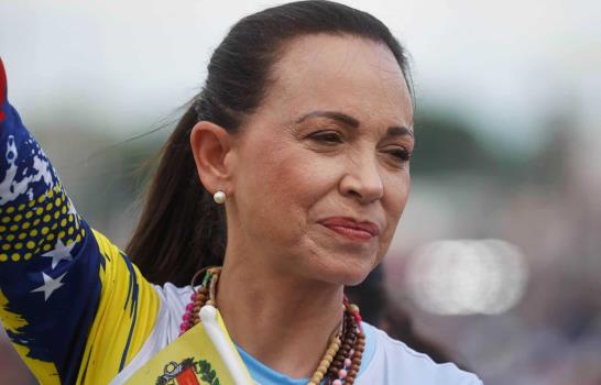 Senadora colombiana que iba reunirse con María Corina Machado fue deportada de Venezuela