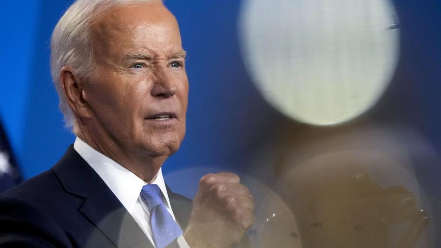 Biden rebate el discurso de Trump atrapado en casa y con ganas de volver a la campaña