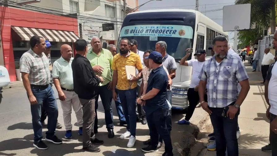 Transportistas de la Línea Noroeste anuncian paro de unidades por tema del transporte escolar