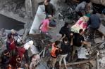 Mueren 25 palestinos tras noche de bombardeos israelíes contra el centro y norte de Gaza Mueren 25 palestinos tras noche de bombardeos israelíes contra el centro y norte de Gaza