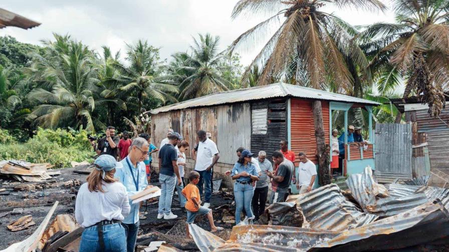 Mived reconstruirá viviendas afectadas por incendio en La Puya de Arroyo Hondo