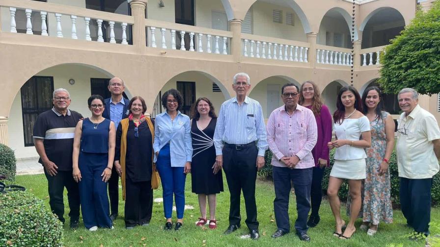 Movimiento Interiorista Ateneo Insular dedicó encuentro literario a Josanny Moní y a Belén Atienza