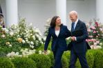 Joe Biden pide darle el voto a Kamala Harris en la carrera por la presidencia Joe Biden pide darle el voto a Kamala Harris en la carrera por la presidencia