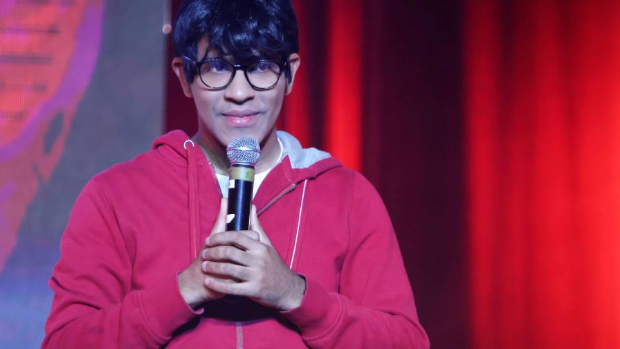 Comediante Noel Ventura regresa con "Crossover"