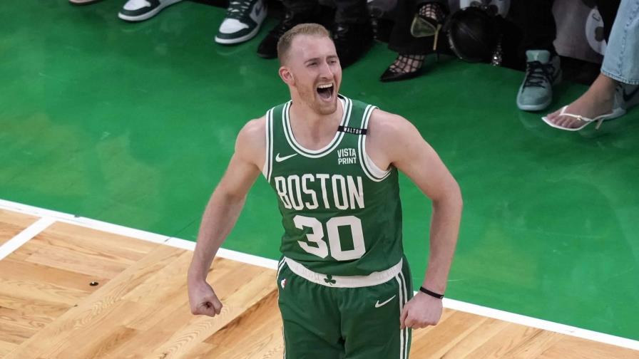 Sam Hauser acuerda extensión por cuatro años y 45 millones con los Celtics, dice fuente de AP