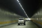 Túnel de Las Américas estrena nuevas luces, pero sigue sucio
