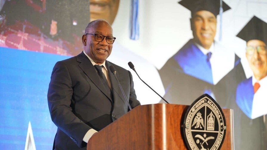 Rector de la UASD anuncia su retiro durante graduación de 1,768 profesionales en la región norte Rector de la UASD anuncia su retiro durante graduación de 1,768 profesionales en la región norte