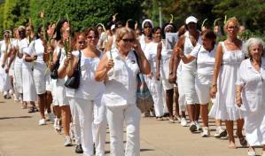 Las disidentes cubanas Damas de Blanco denuncian nuevos arrestos el domingo