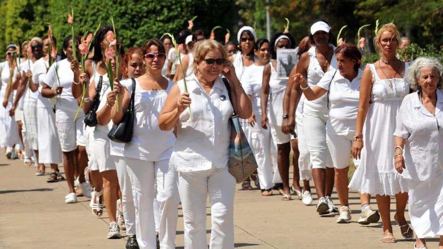 Las disidentes cubanas Damas de Blanco denuncian nuevos arrestos el domingo