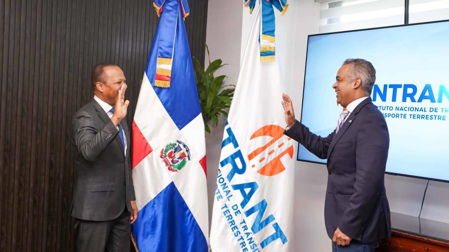 Ministro Santos Echavarría juramenta a Milton Morrison como nuevo director del Intrant