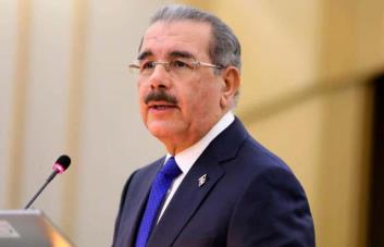 El Comité Político pide a Danilo Medina reconsiderar retirada de presidencia del PLD