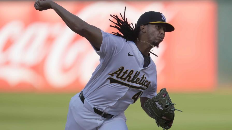 Dominicano Osvaldo Bidó triunfa por Oakland que dio cinco jonrones para vencer 8-2 a Astros