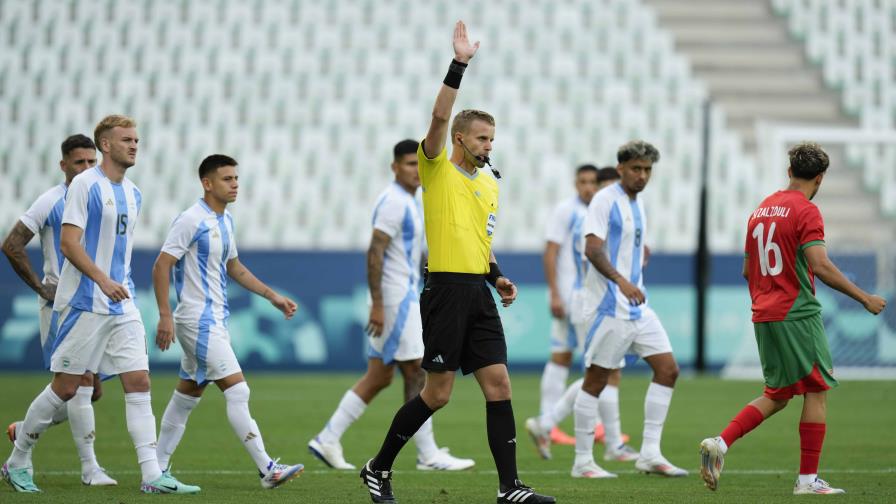 Se reanuda el partido Argentina-Marruecos con 1-2 a puerta cerrada