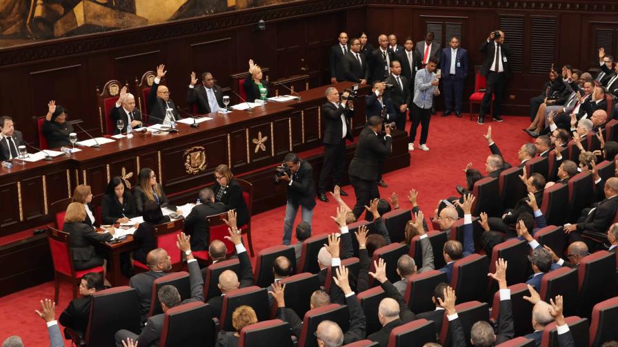 Asamblea Nacional autoriza celebrar la juramentación de Luis Abinader en el Teatro Nacional