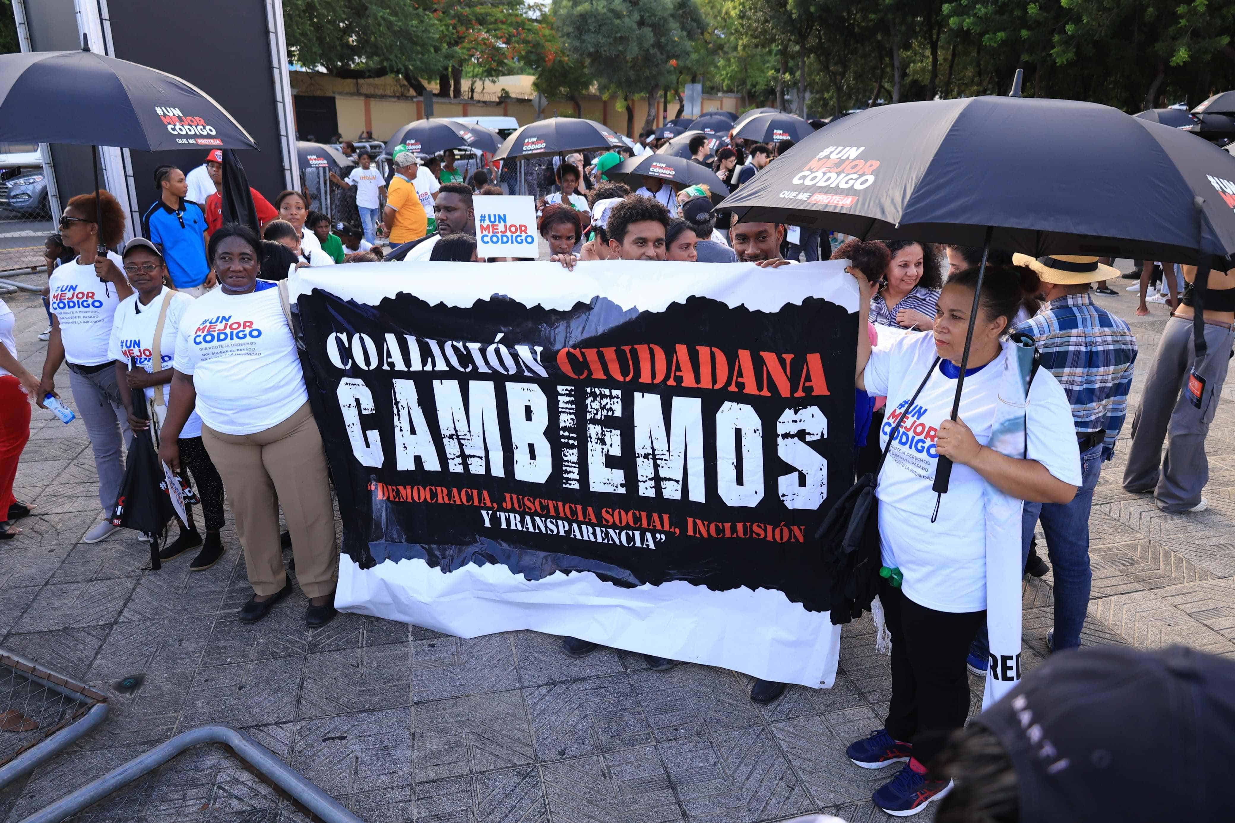 Protesta contra el Código Penal frente al Palacio Nacional. 