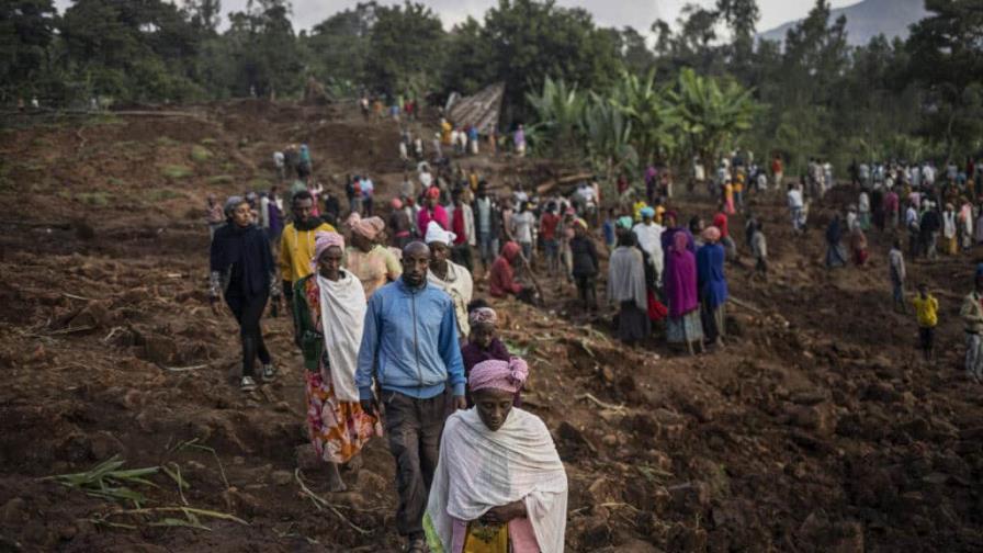 Sube a 257 el balance de muertos por el deslizamiento en Etiopía, la ONU teme que llegue a 500