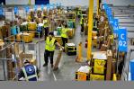 Amazon avisa a sus empleados que el teletrabajo terminará este año y que reducirá gerentes