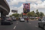 Vallas publicitarias en la capital: entre el desarrollo y la distracción