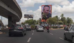 Vallas publicitarias en la capital: entre el desarrollo y la distracción