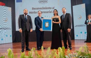Banco Popular es reconocido por sus aportes en San Cristóbal