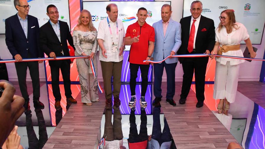 Dan bienvenida oficial a la delegación nacional e inauguran la Casa Dominicana en París 2024