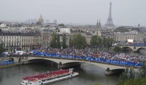 A orillas del Sena, París vibra con su fiesta olímpica