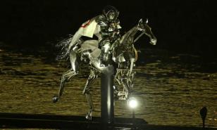 Un caballo mecánico al galope por el Sena, protagonista de la apertura de París-2024