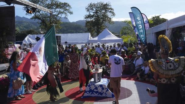Canto, ceremonias y sombreros de paja, al inaugurarse Juegos Olímpicos, también en Tahití