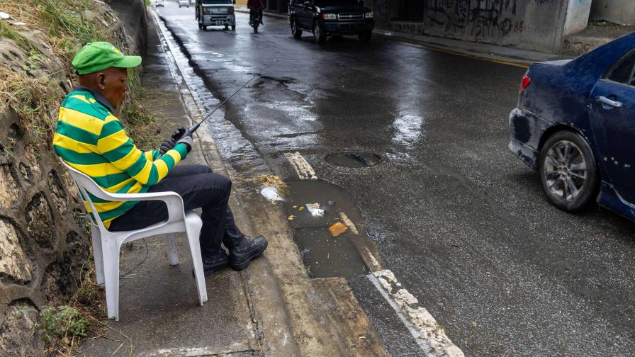 ¡Cuidado en la autopista Las Américas, se les pueden explotar sus neumáticos!