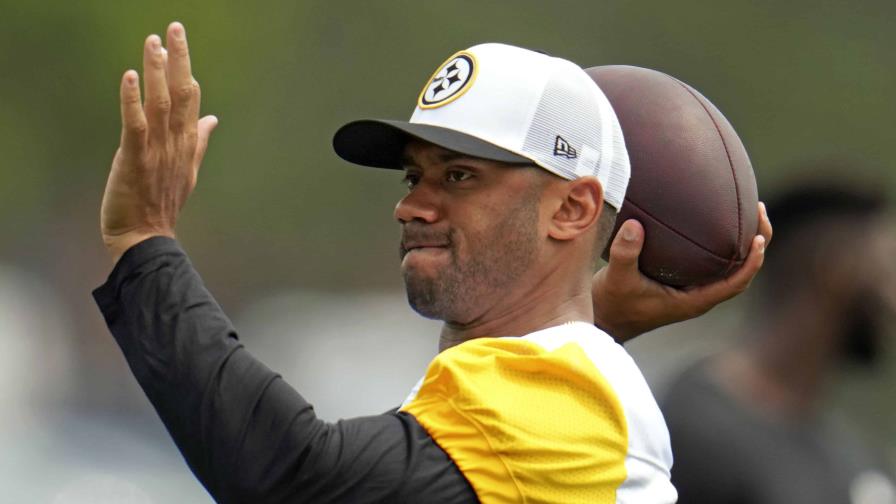 Russell Wilson, marginado de 1ras 2 prácticas de Steelers por problema en pantorrilla