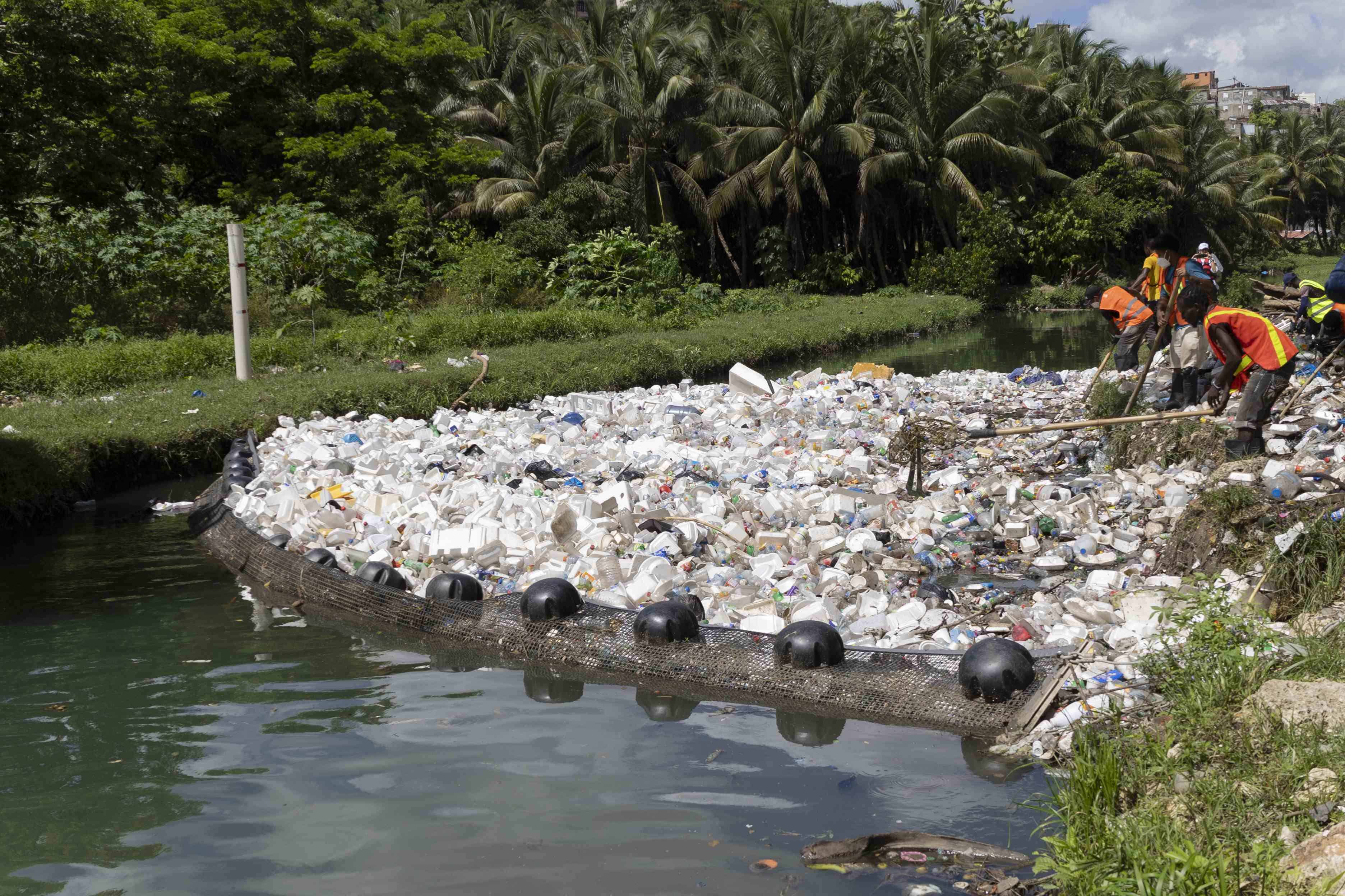 El primer año de operaciones se han retirado más de 5,000 toneladas de basura. 