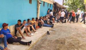 Armada amplía búsqueda de otras posibles víctimas del naufragio en Guayacanes
