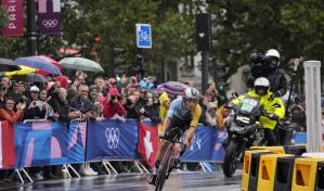 Evenepoel supera a Ganna y van Aert para llevarse el oro de la contrarreloj de París 2024