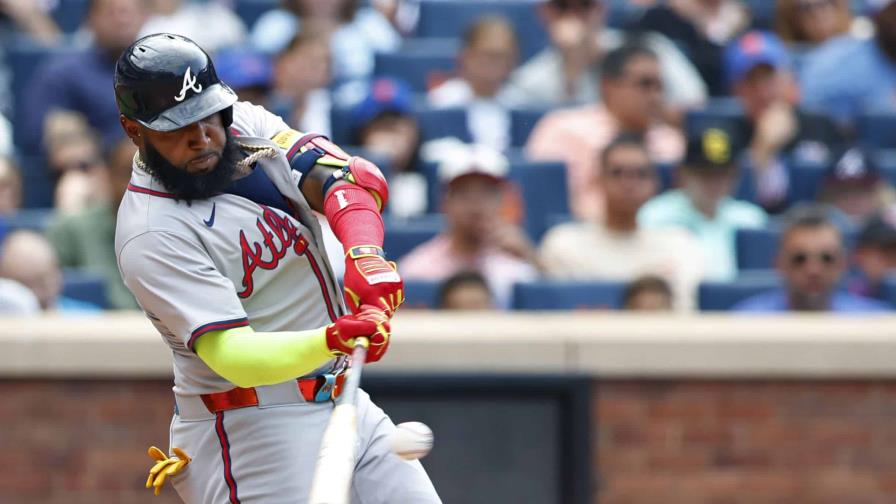 Marcell Ozuna llega a 30 jonrones y los Bravos cortan racha ante los Mets