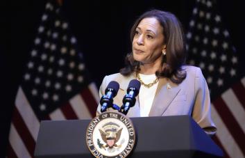 Harris realiza su 1er evento de recaudación de fondos como probable candidata presidencial demócrata