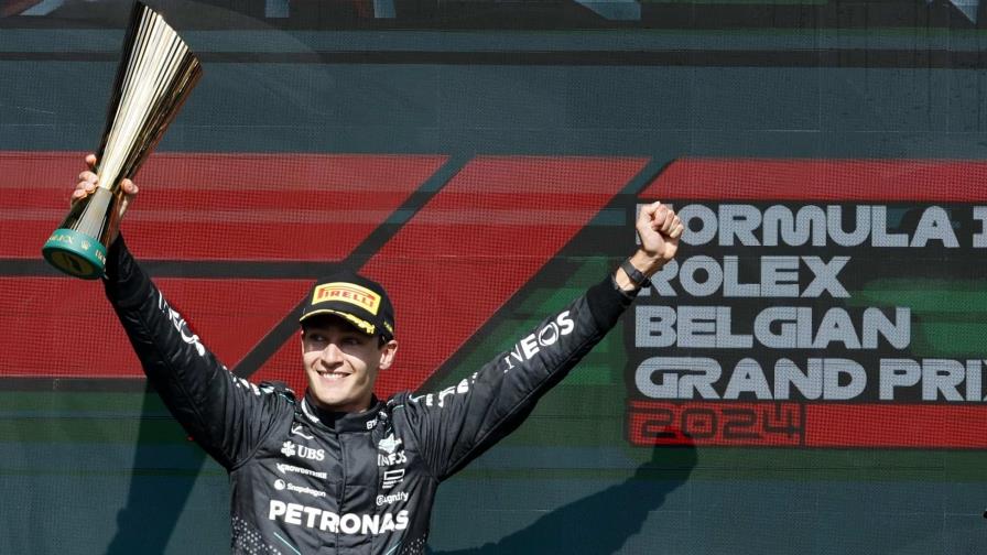 George Russell gana el GP de Bélgica por delante de su compañero de Mercedes Lewis Hamilton