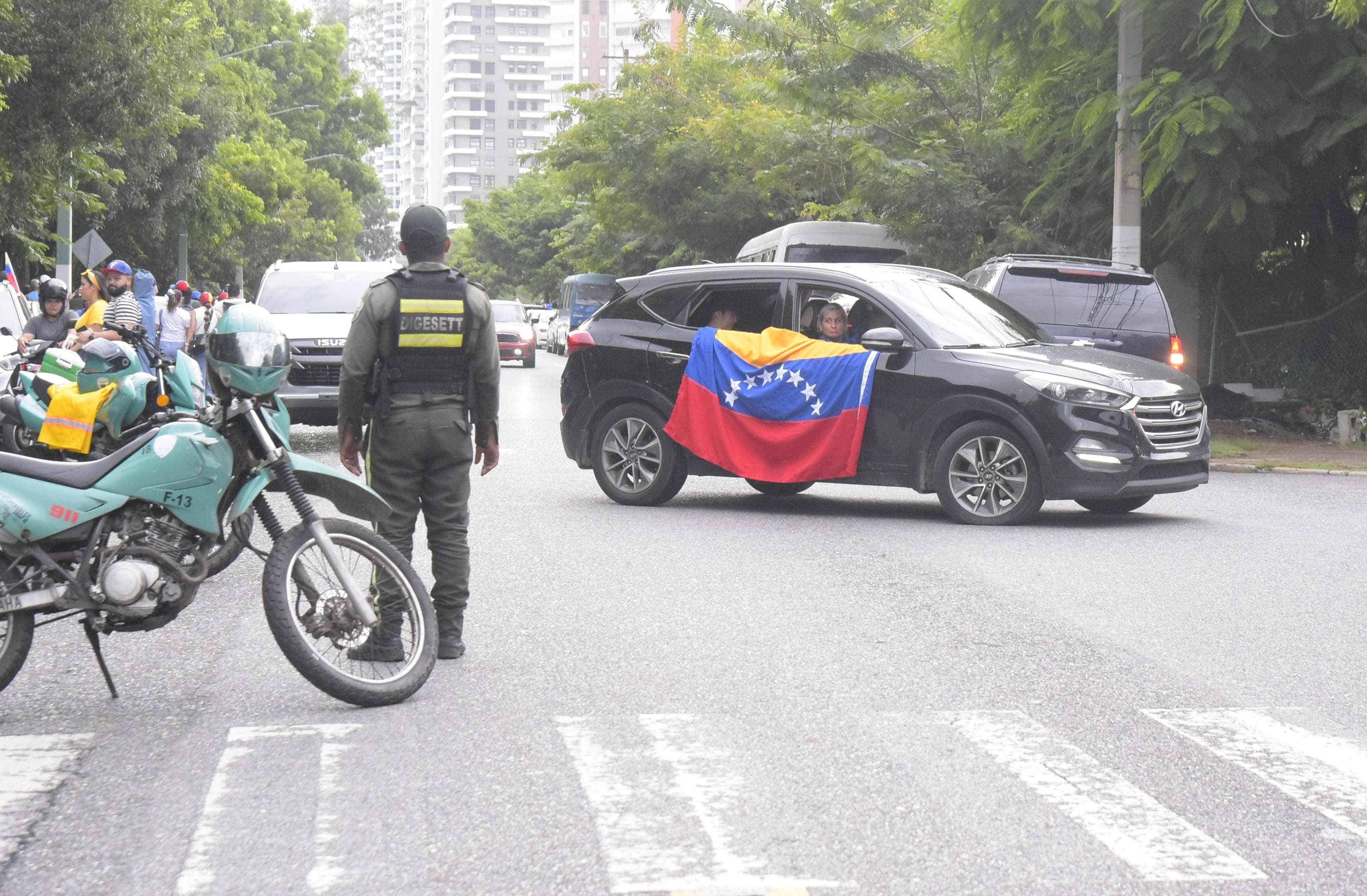 Concentración de venezolanos en el Mirador Sur por motivo de las elecciones en Venezuela.