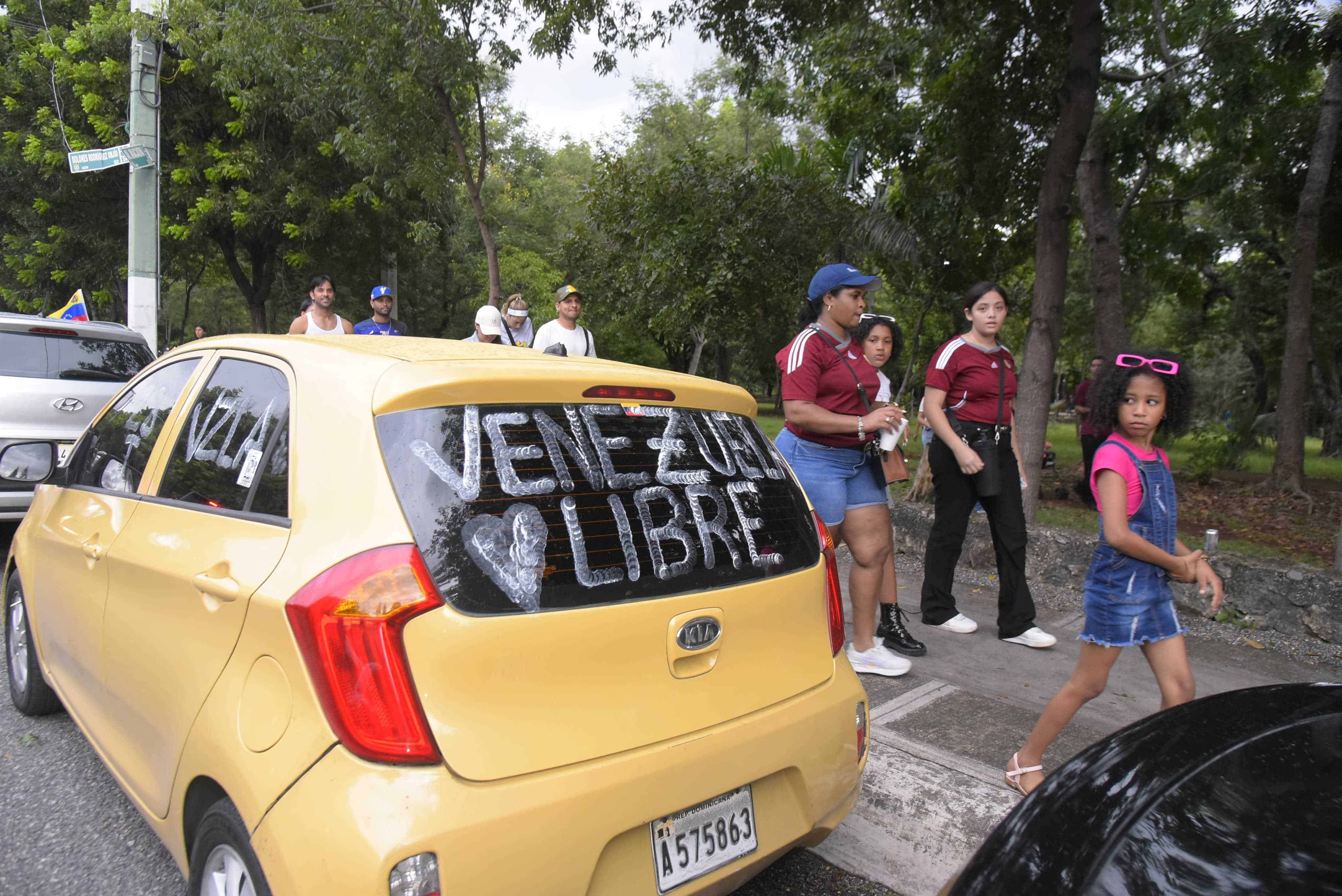 Concentración de venezolanos en el Mirador Sur por motivo de las elecciones en Venezuela.