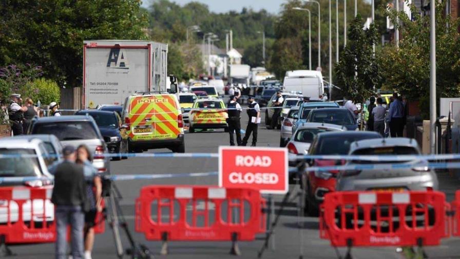 Ocho heridos y un hombre capturado tras apuñalamiento masivo en Inglaterra