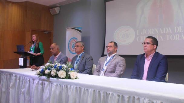 Cirujanos presentan avances en Cirugías Torácicas