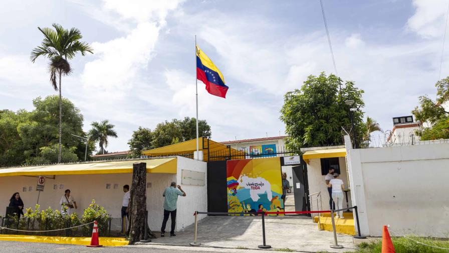 Estos son los diplomáticos dominicanos que deben retirarse de manera inmediata de Venezuela