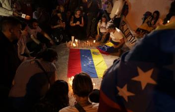 Ucrania pide un recuento transparente de los votos en Venezuela