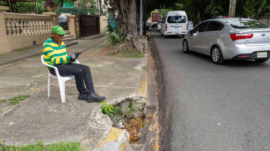 La abertura que ningún político ve en la avenida Independencia