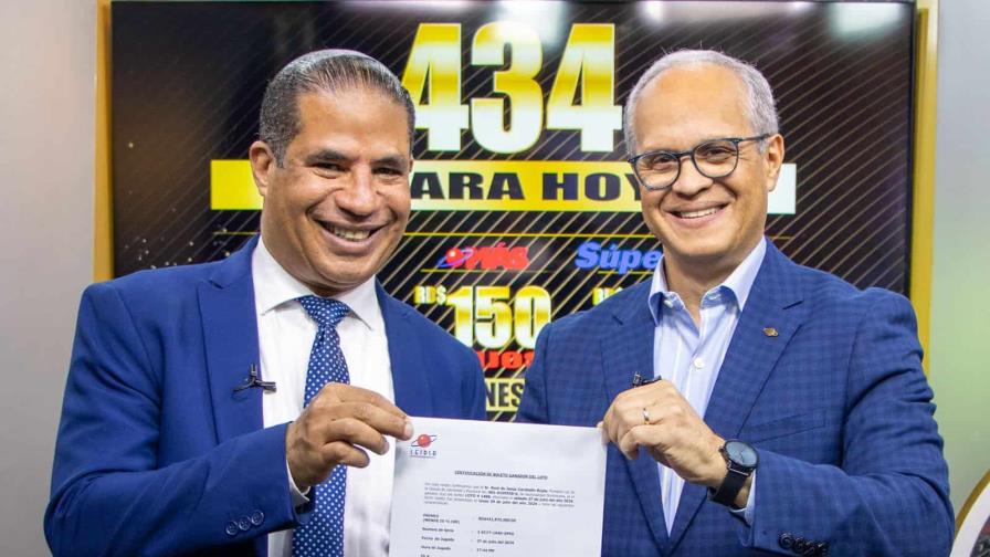 Leidsa entrega certificado a abogado que se ganó RD$431 millones